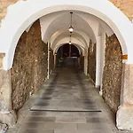 Kasper Cyklopenzion Affittacamere 4*