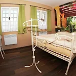 Kasper Cyklopenzion Affittacamere 4*