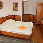 Kasper Cyklopenzion 4*