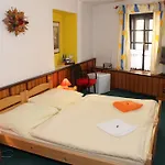 Kasper Cyklopenzion Affittacamere