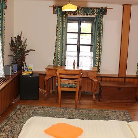 Kasper Cyklopenzion Guest house Jindrichuv Hradec