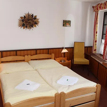 Guest house Kasper Cyklopenzion 4*